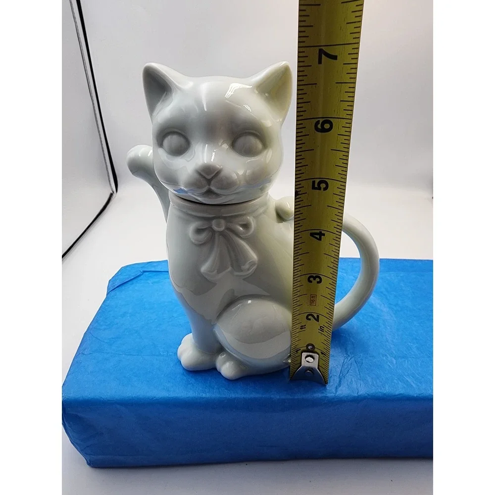 Takahashi San Francisco Cat Teapot Fine Porcelain Hand Finished Japan Grey 6.5in